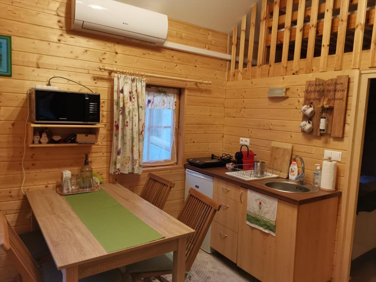 Novak Porta Vendeghaz-Tab, Zala Apartment ภายนอก รูปภาพ